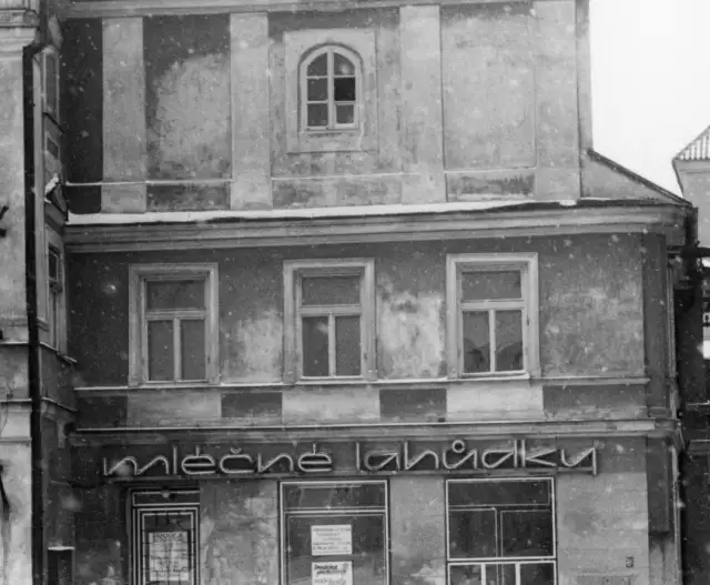 Prodejna mléčných lahůdek.