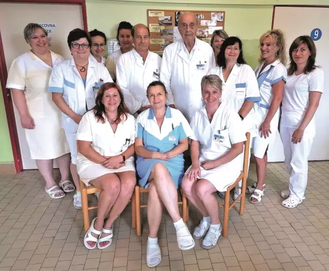 S kolegy a kolegyněmi na oddělení dlouhodobě nemocných pelhřimovské nemocnice.