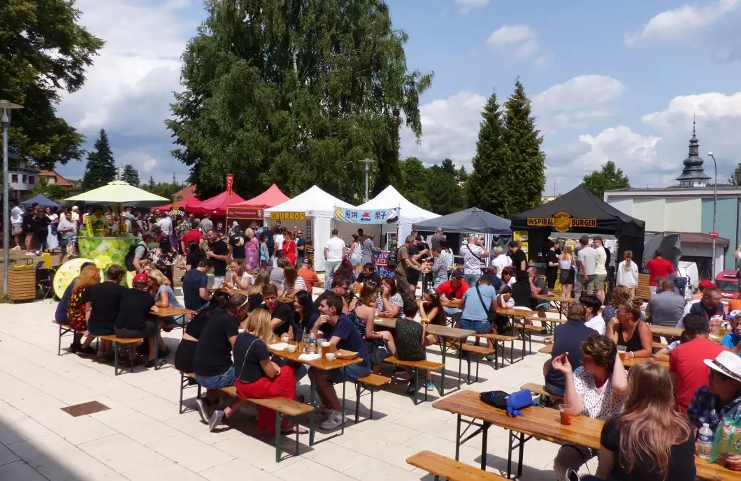 Máj byl v obležení. Street food festival lákal