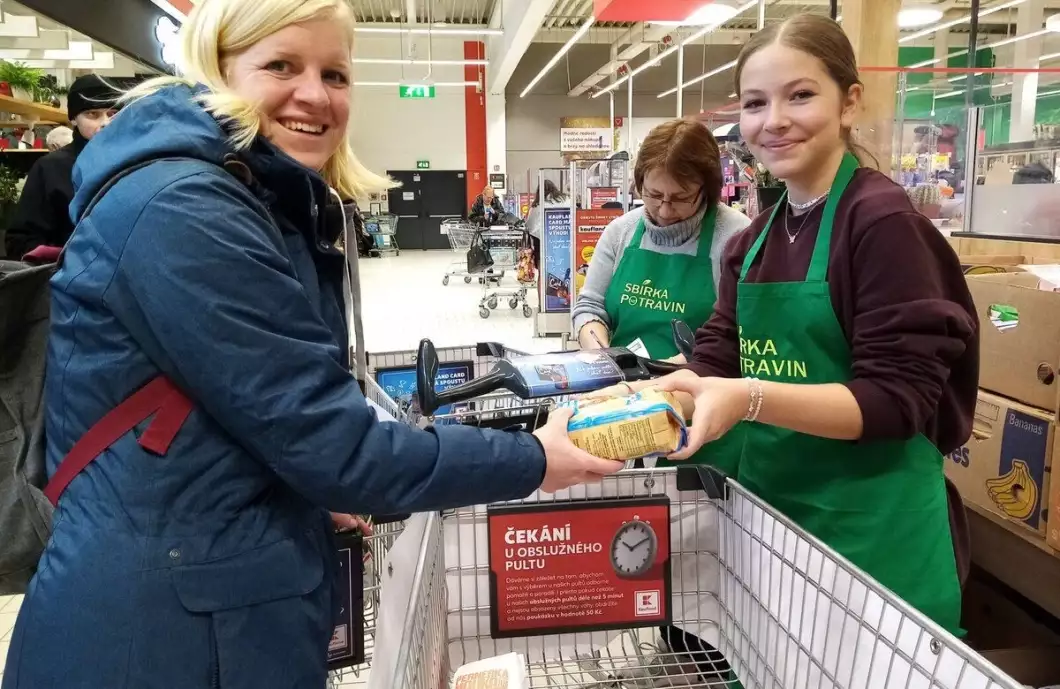 Lidé v Pelhřimově mají dobrá srdce. Tři tuny potravin pomohou