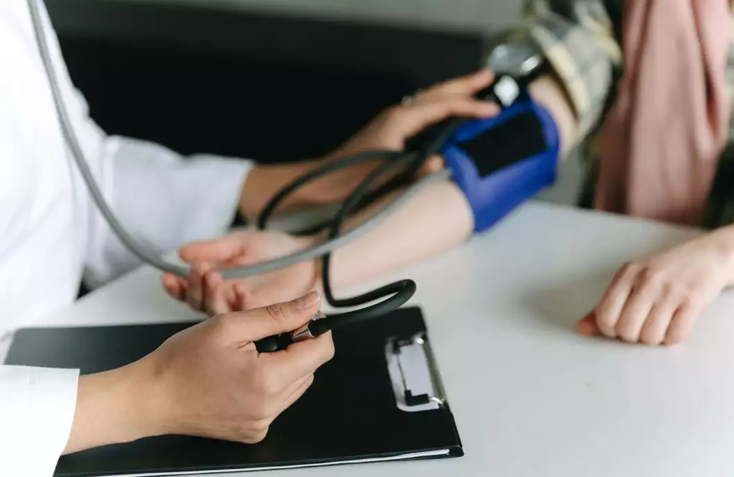 Pohotovost v nemocnici nekončí. Došlo ale ke změnám