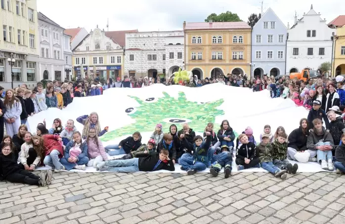 Školáci vytvořili Lípu života. Stane se součástí světové výstavy