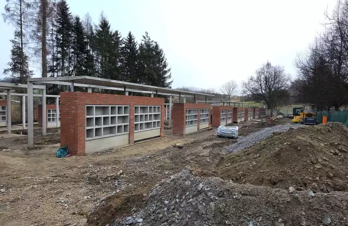 Hřbitov se dočká bronzové kašny a kříže