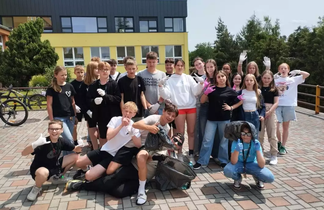 Vajglovník upozorňuje na to, kam patří nedopalky