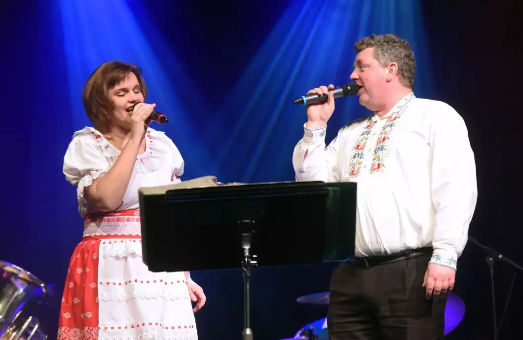 Koncert Vysočinky okořenil humor Petra Martináka