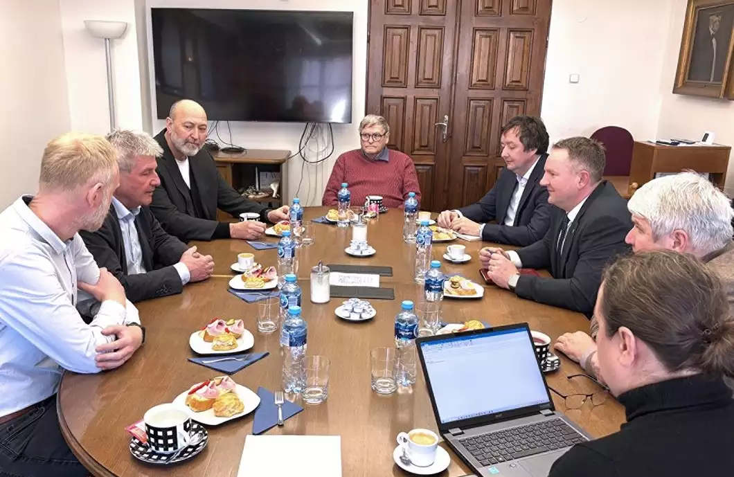 Hejtman kraje navštívil pelhřimovskou radnici