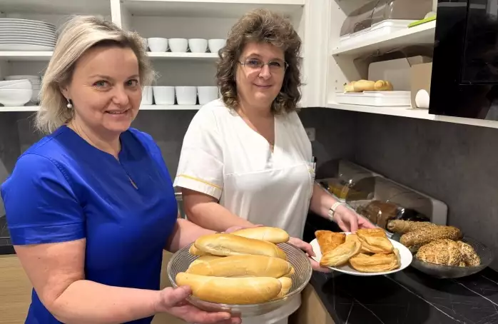 Maminky mají k dispozici samoobslužný bufet