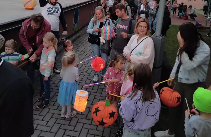V MŠ U Stínadel si užili Lampionovou školku