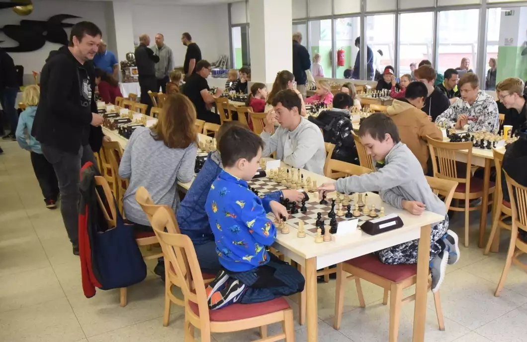 Tradiční šachový turnaj spojí hráče bez rozdílu věku