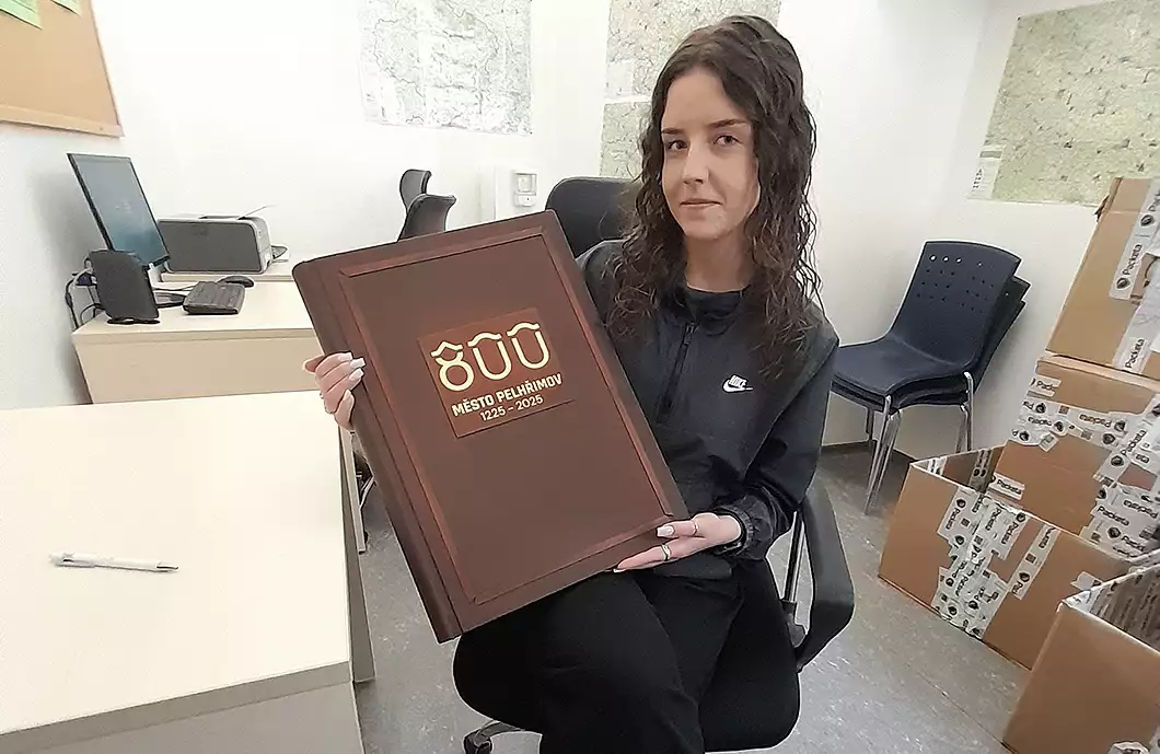 Osm set let města. Napište vzkaz do pamětní knihy