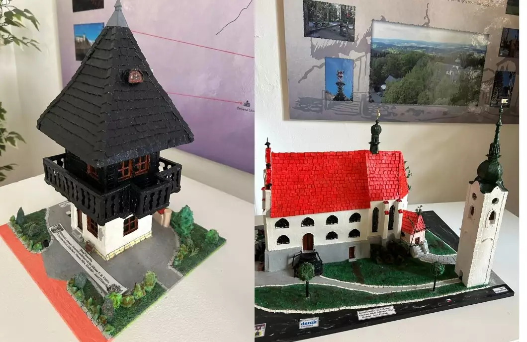 V Íčku naleznete papírové modely pelhřimovských budov