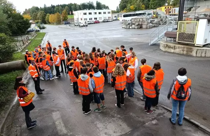Žáci ZŠ Na Pražské navštívili obalovnu Swietelsky