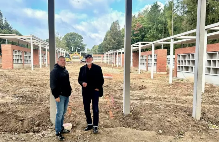 Rozšíření městského hřbitova pokračuje podle plánu