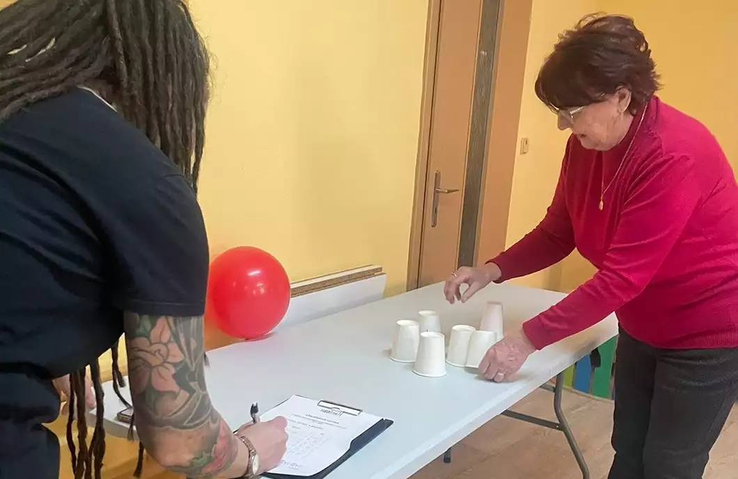 Senioři si užili zábavnou zimní olympiádu