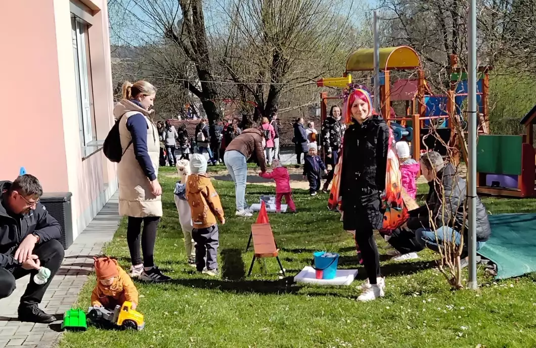 Školkový projekt vyvrcholil na zahradě plné úkolů
