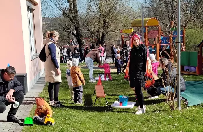 Školkový projekt vyvrcholil na zahradě plné úkolů