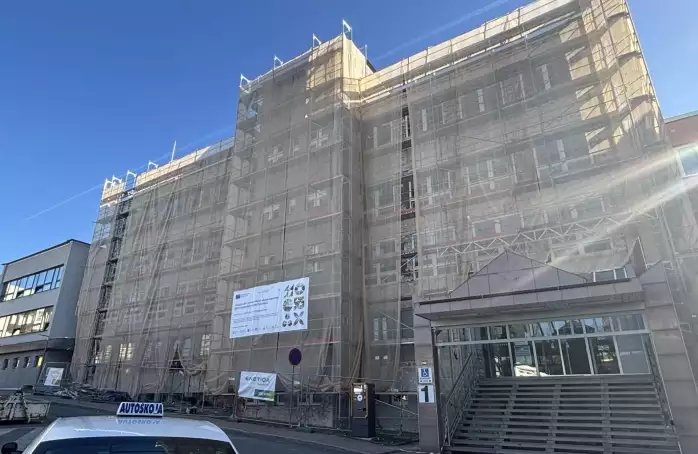 Parkování u městského úřadu omezí stavební práce