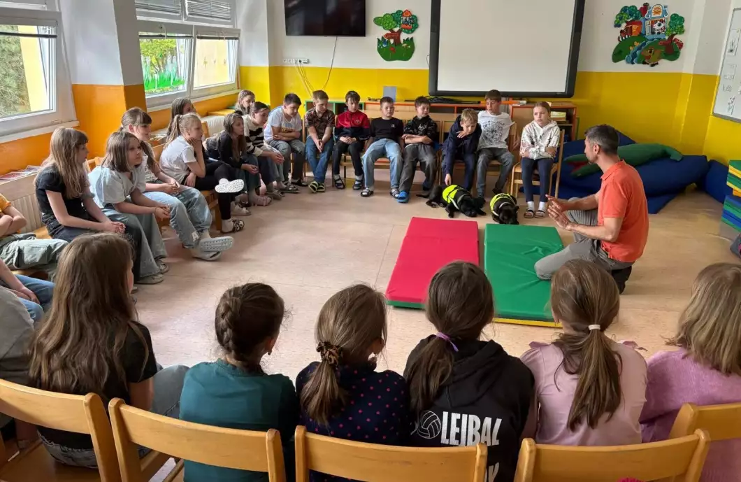 Beseda o psech přinesla dětem zážitky i důležité rady