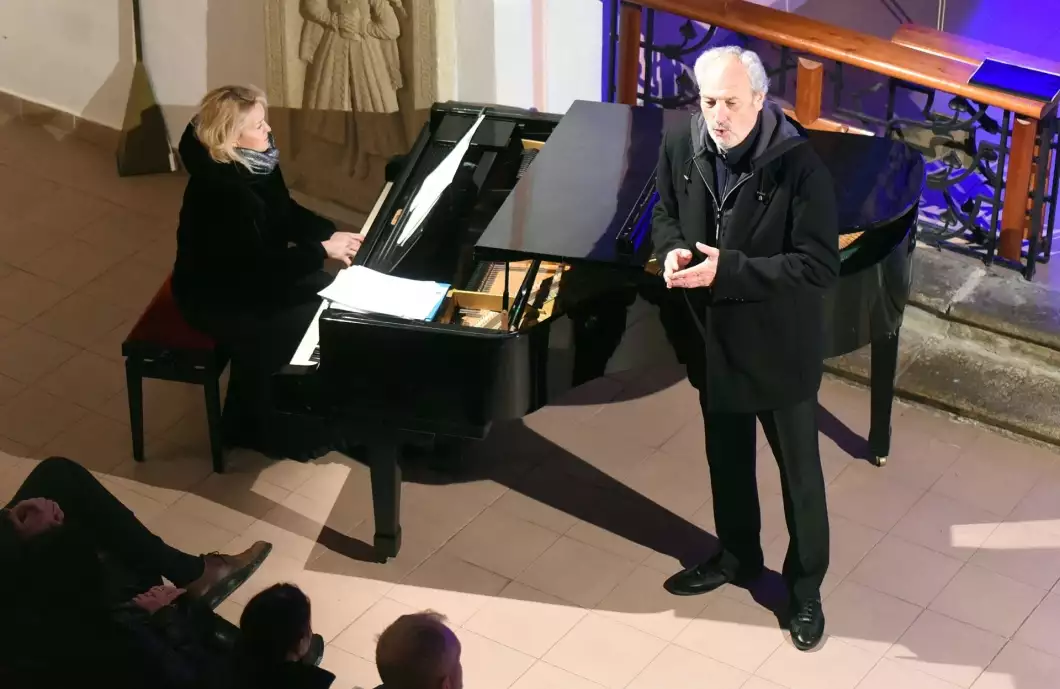OBRAZEM: Novoroční koncert v kostele sv. Víta přítomné nadchl