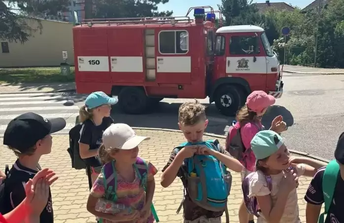 Druháci vyrazili pěšky do Rynárce na zmrzlinu