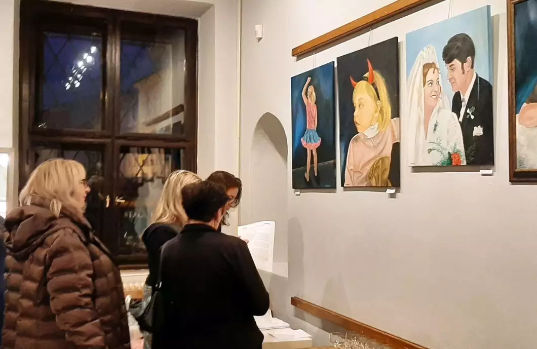 Galerie M zve na medvídky a realistické obrazy