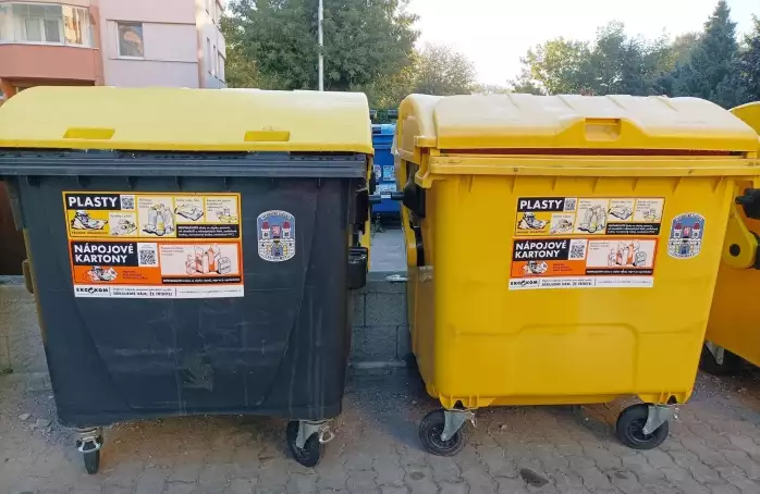 Nádoby na tříděný odpad ve sběrných místech nejsou určené pro podnikatelské subjekty