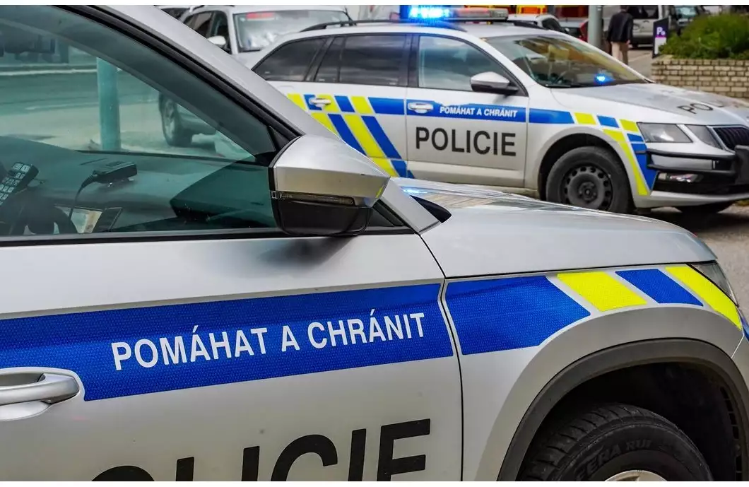 Řídil s alkoholem. Navíc za jízdy telefonoval