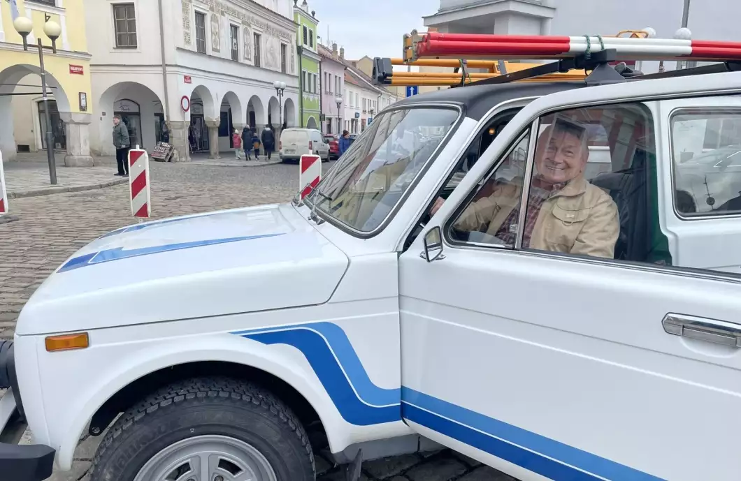 Vzpomínkou na Návštěvníky je dokument o Jindřichu Polákovi