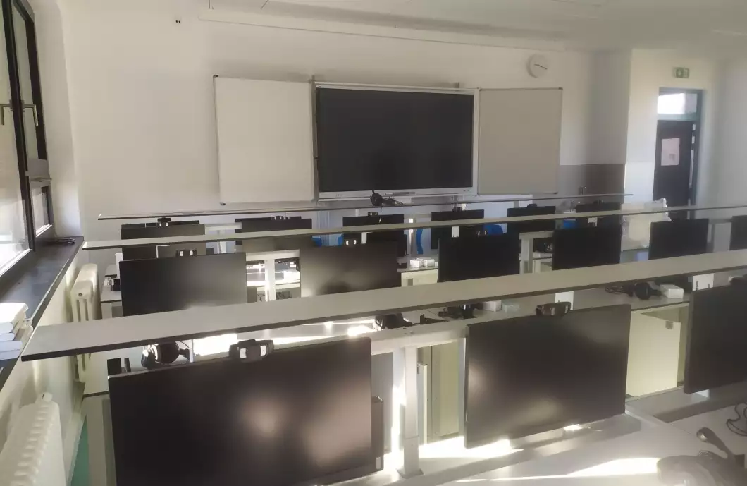 Nástavba je dokončena. Škola otevírá moderní učebny i nové družiny