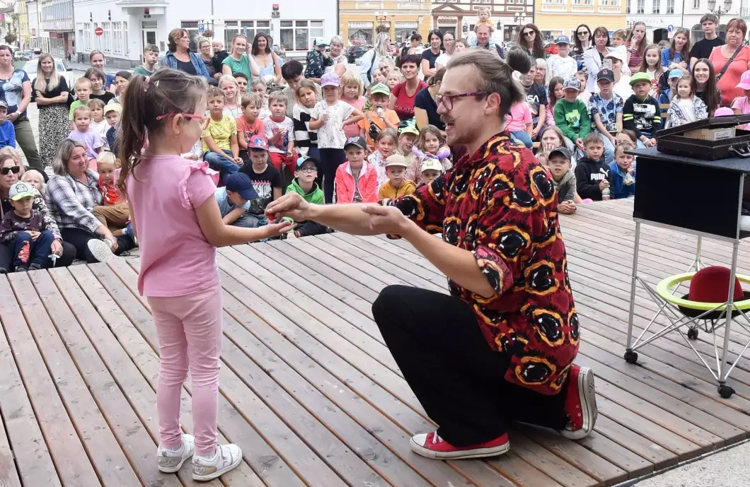Program na náměstí děti bavil. Zájem byl obrovský