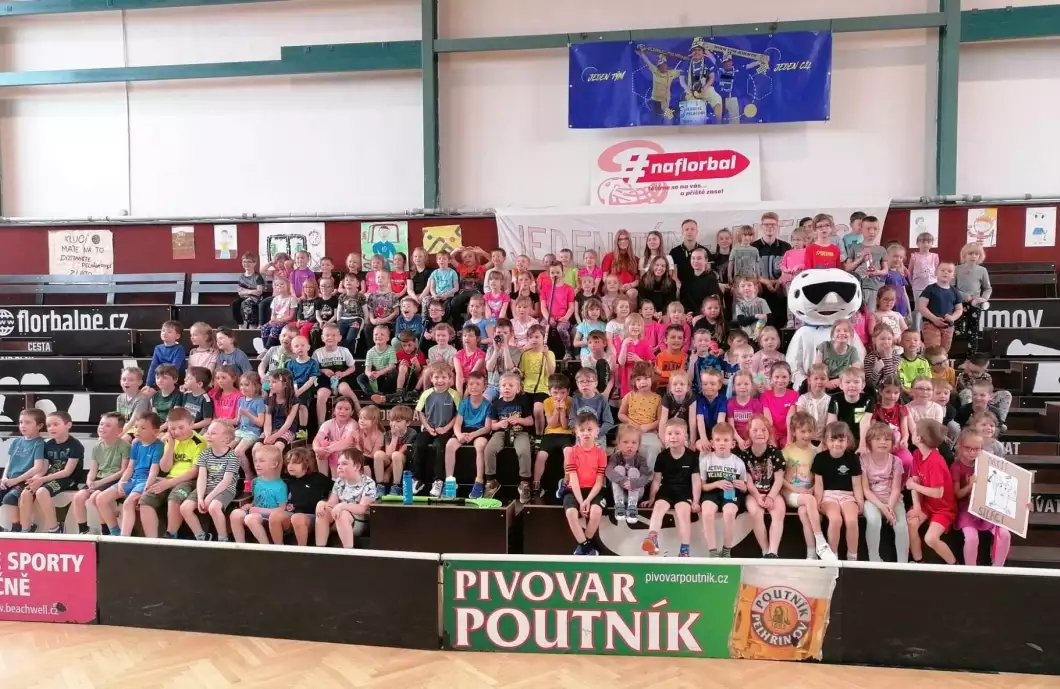 Děti z mateřských škol si užily florbalový turnaj