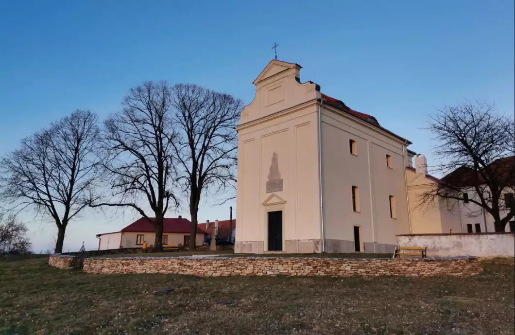 Vydejte se s rytířem na noční prohlídku kaple