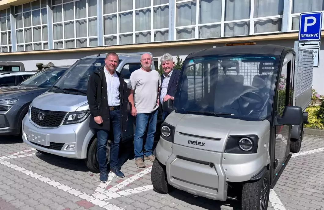 Pelhřimovská sportovní převzala dva nové elektromobily